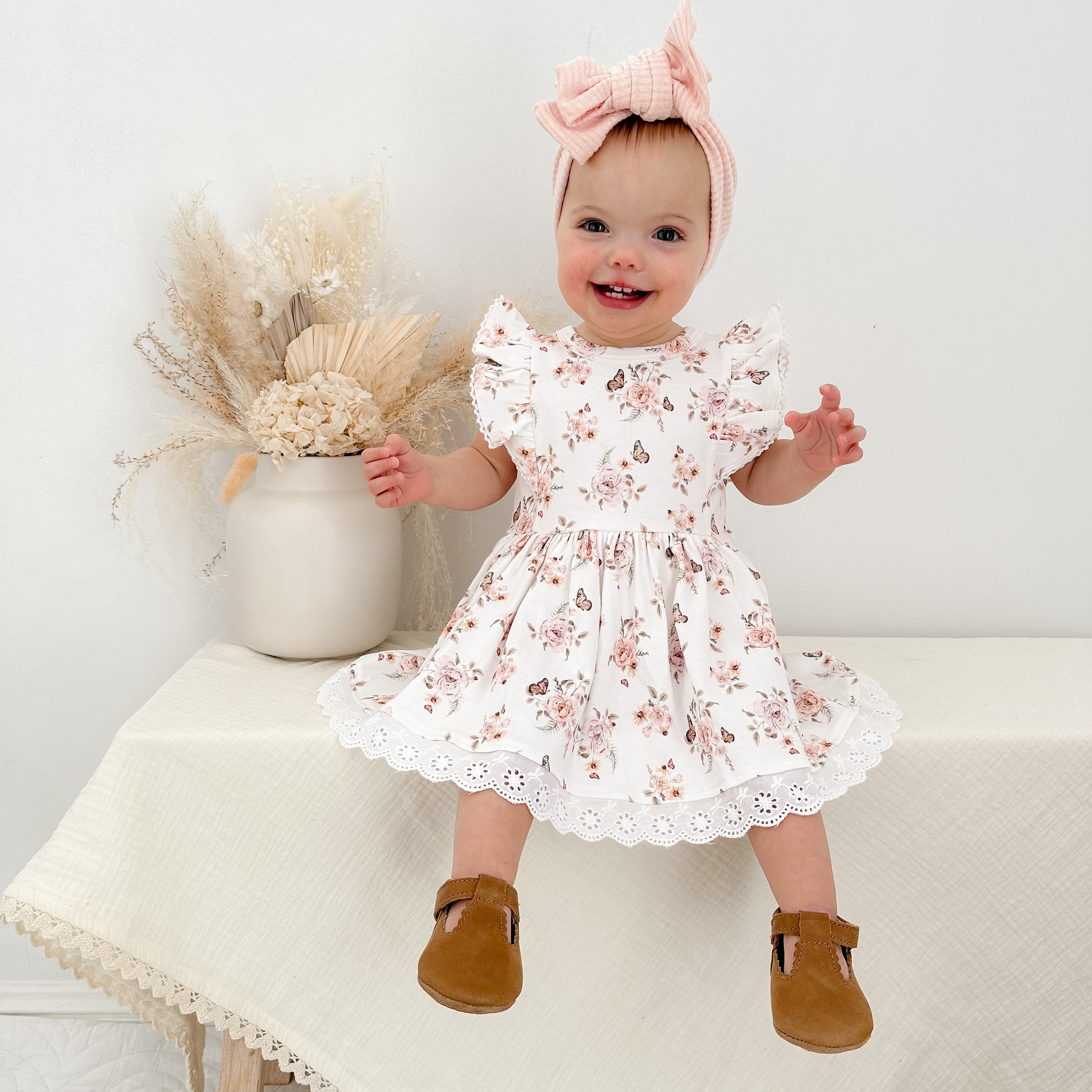 Baby girl hot sale ruffle outfits