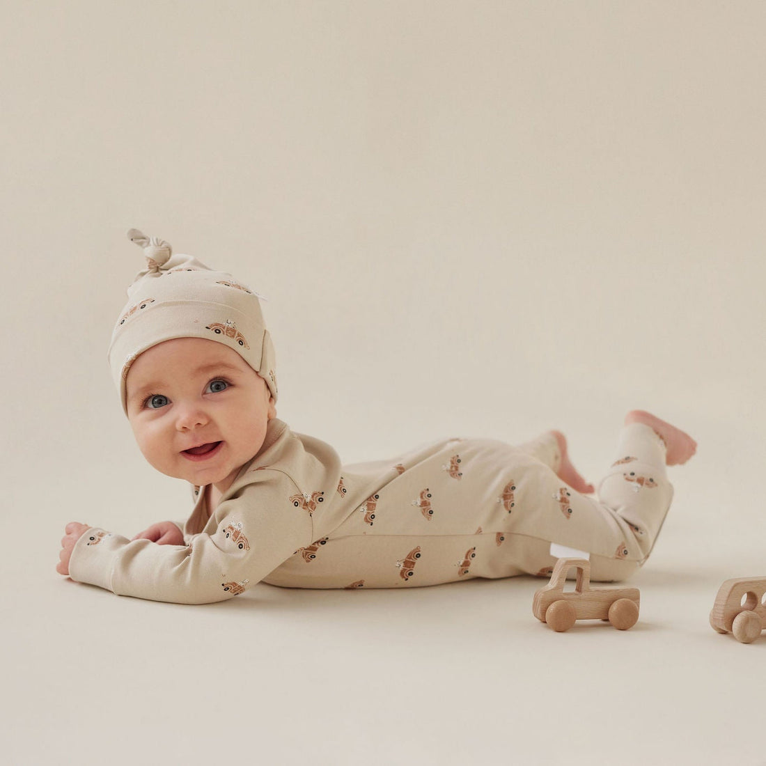 Baby Newborn Dog Beige Classic Car Knot Hat