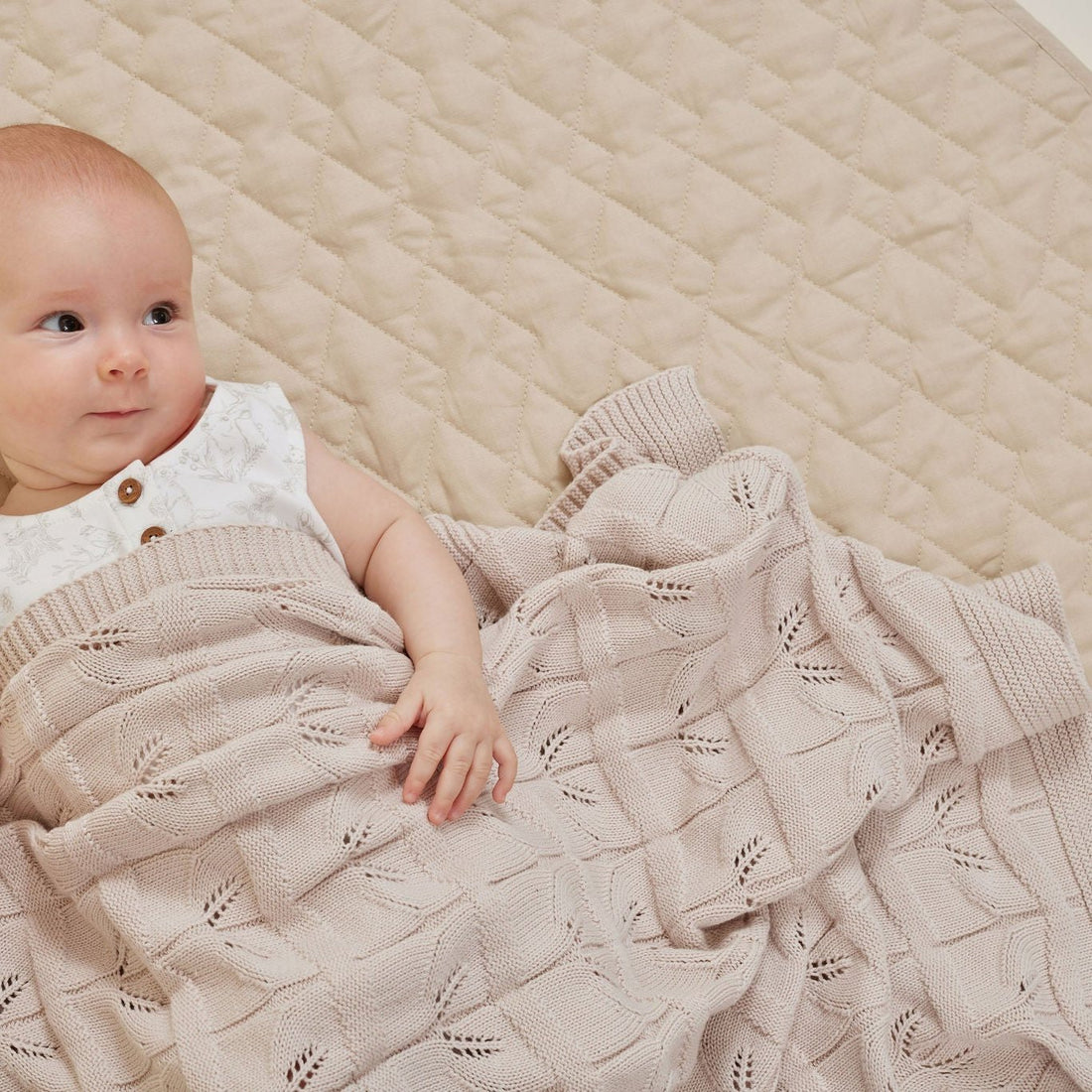 Oatmeal Leaf Knit Blanket